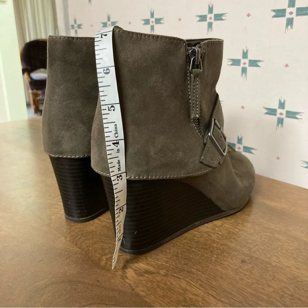 Arizona Jean Company Lady Brown Faux Suede Ankle Boots 8M